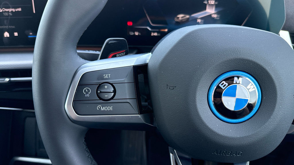 BMW iX2 150Kw Edrive20 Shadow Edition 65Kwh Blue #16