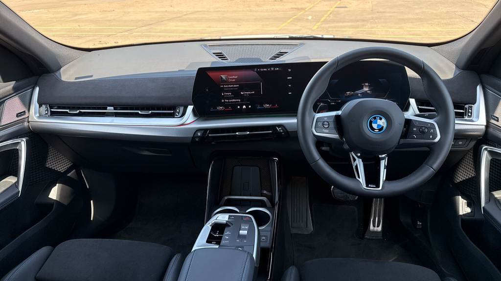 BMW iX2 Ix2 150Kw Edrive20 M Sport 65Kwh Grey #4