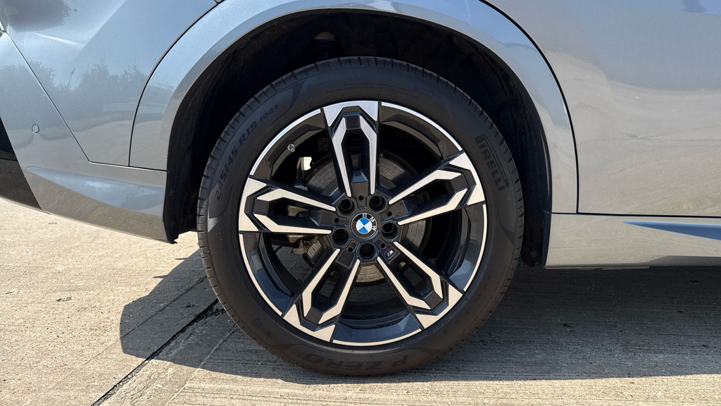 BMW iX2 150Kw Edrive20 Shadow Edition 65Kwh Blue #26