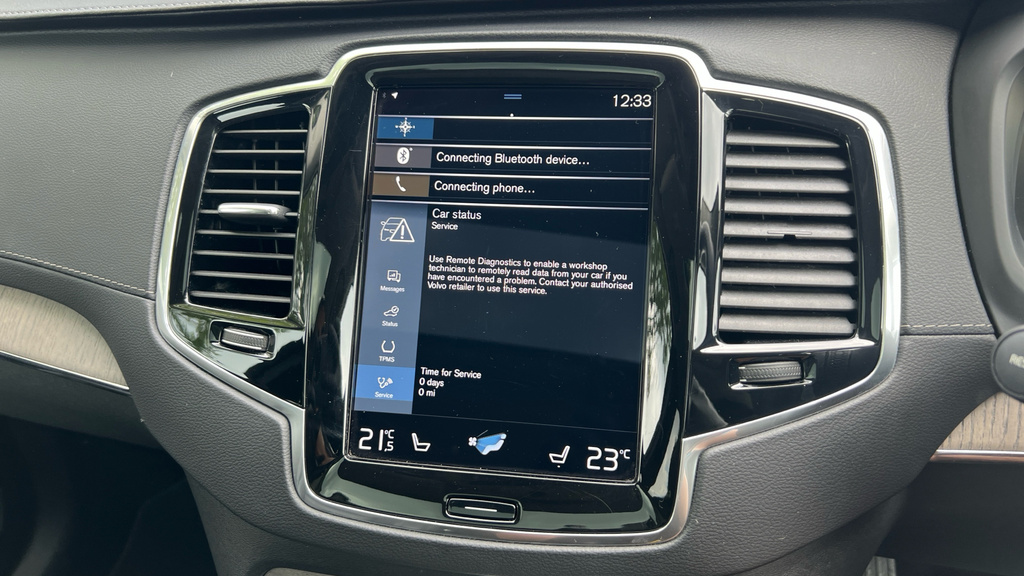 Volvo XC90 Ultimate Black #25