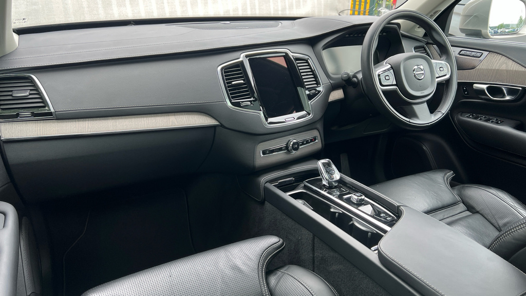 Volvo XC90 Ultimate Black #19