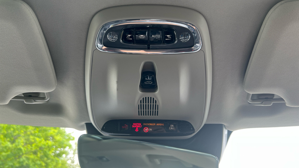Volvo XC90 Ultimate Black #31