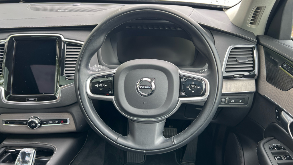 Volvo XC90 Ultimate Black #10