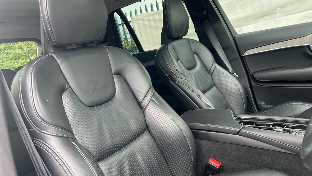 Volvo XC90 Ultimate Black #34