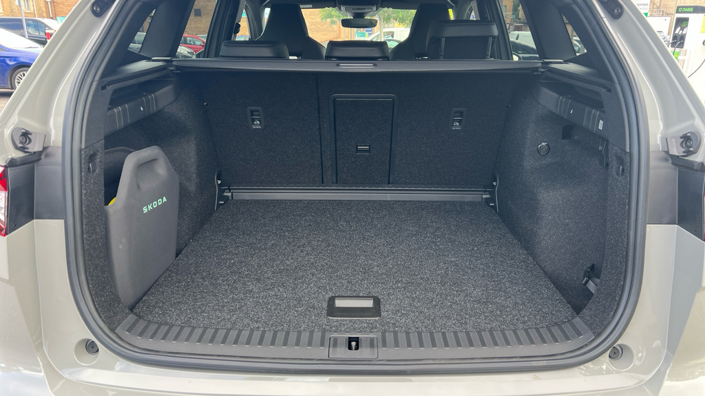 Skoda ENYAQ Sportline Black #16