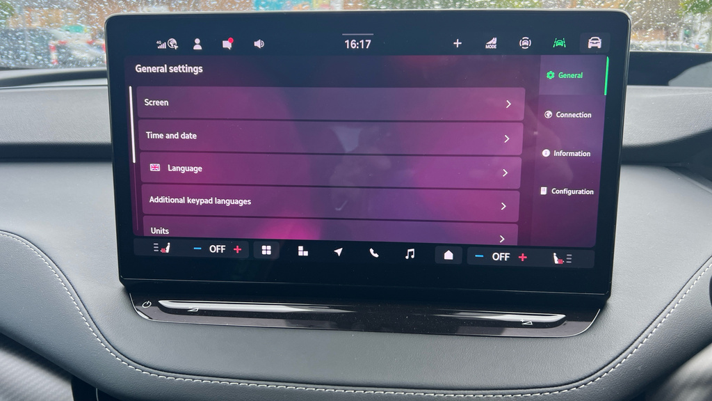 Skoda ENYAQ Sportline Black #24