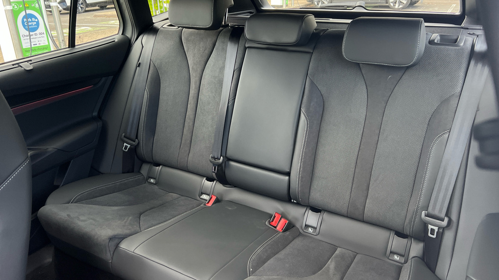 Skoda ENYAQ Sportline Black #15