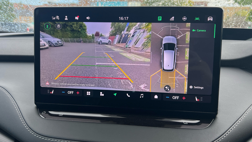 Skoda ENYAQ Sportline Black #22
