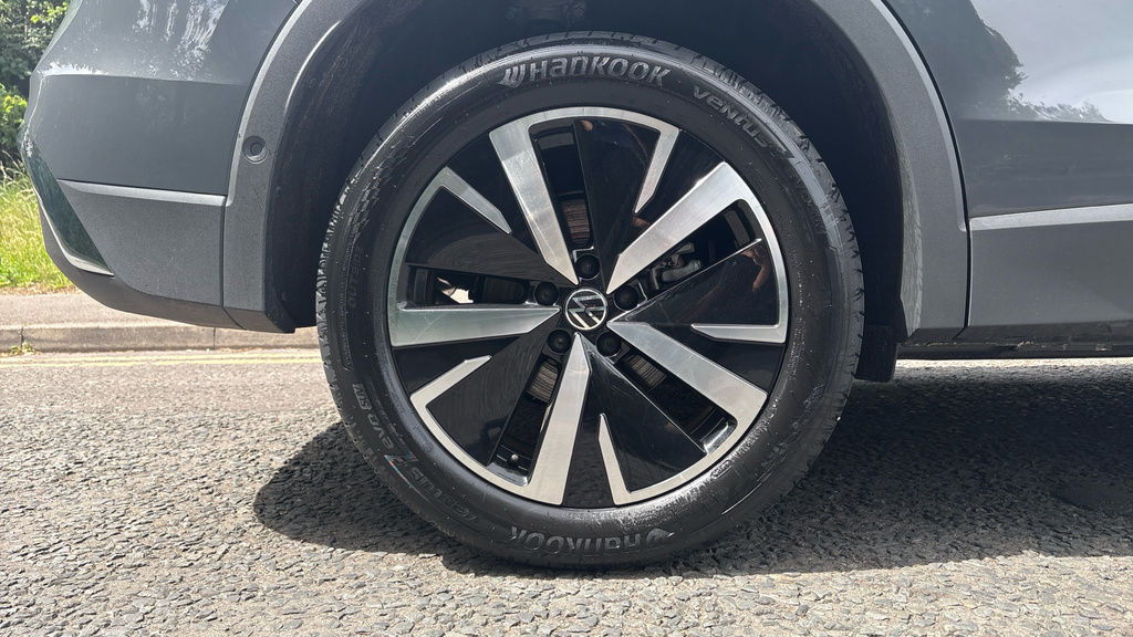 Volkswagen Tiguan Tiguan Elegance 1.5 Tsi Ehybrid 204 Ps 6-Speed Dsg Grey #5