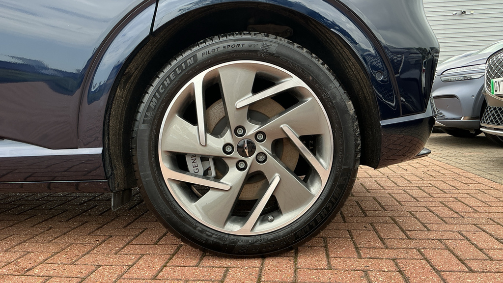 Genesis GV60 168Kw Premium 77.4Kwh Comfort Silver #18