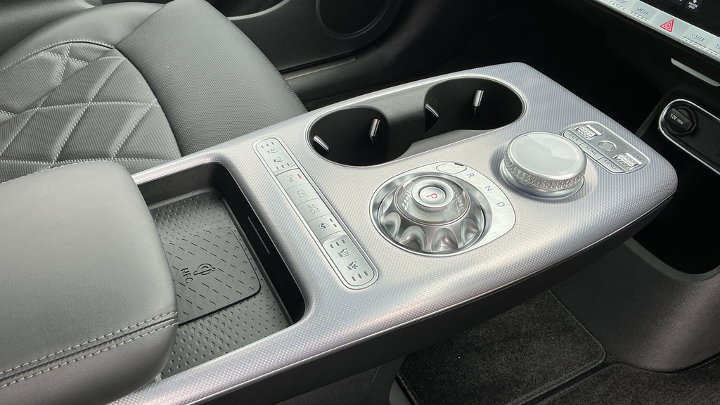 Genesis GV60 168Kw Premium 77.4Kwh Comfort Silver #28