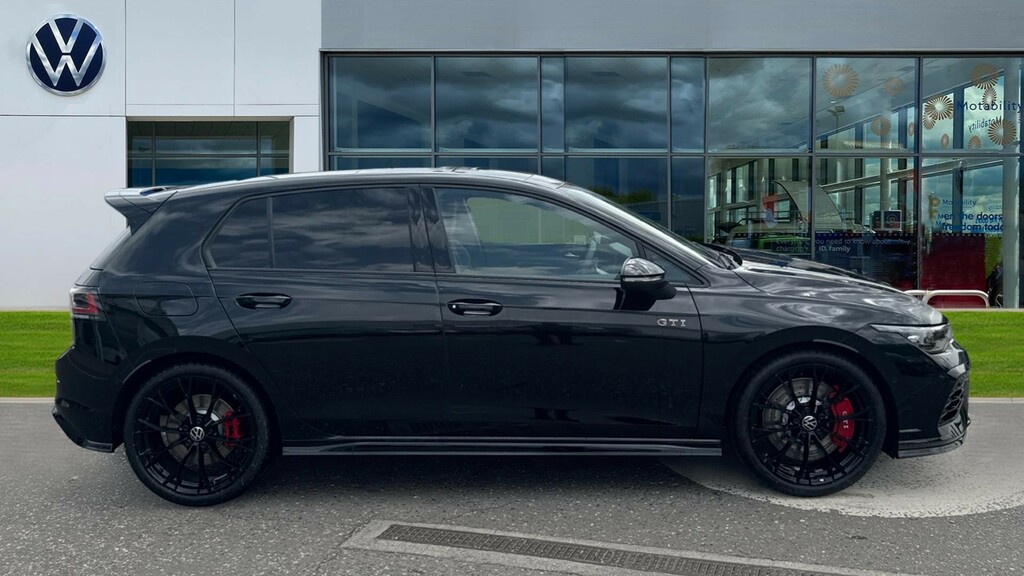 Volkswagen Golf Golf Hatch Gti Clubsport 2.0 Tsi 300 Ps 7-Speed Ds EY26ZSX Black #4