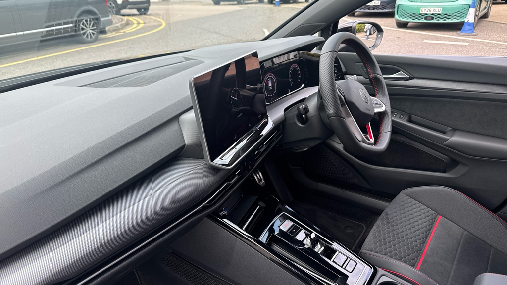 Volkswagen Golf Golf Hatch Gti Clubsport 2.0 Tsi 300 Ps 7-Speed Ds EY26ZSX Black #2