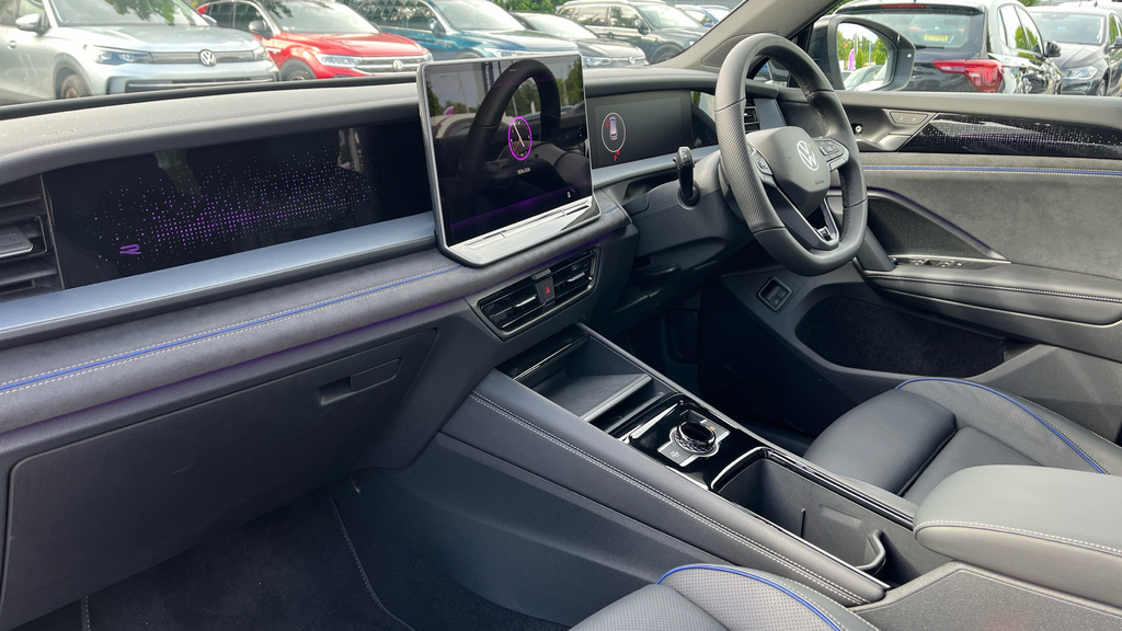 Volkswagen Tayron Tayron R-line Edition 1.5 Tsi Ehybrid 272 Ps 6-Spe Silver #2