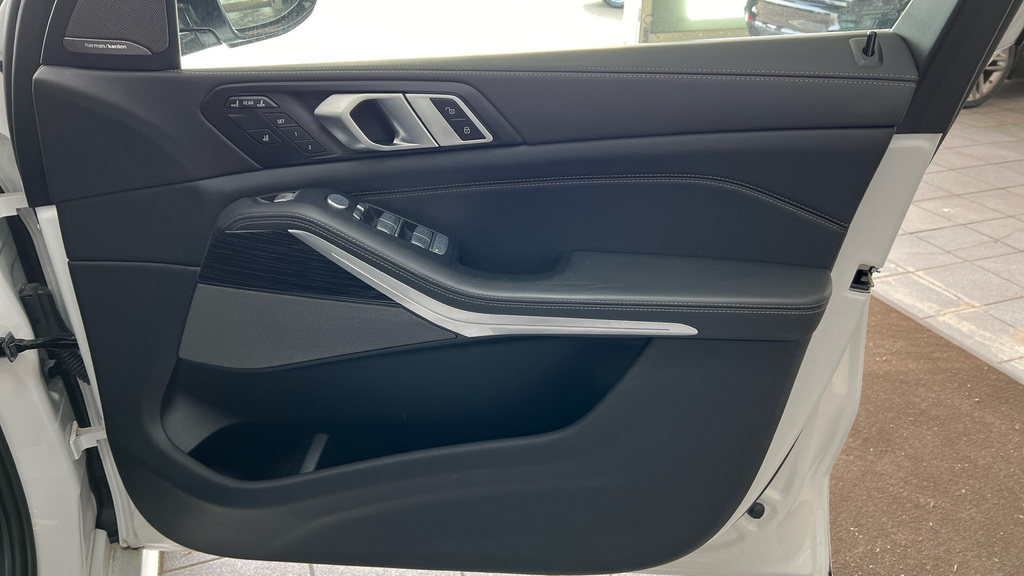 BMW X7 Xdrive M60i Step Ultimate Pack Black #30