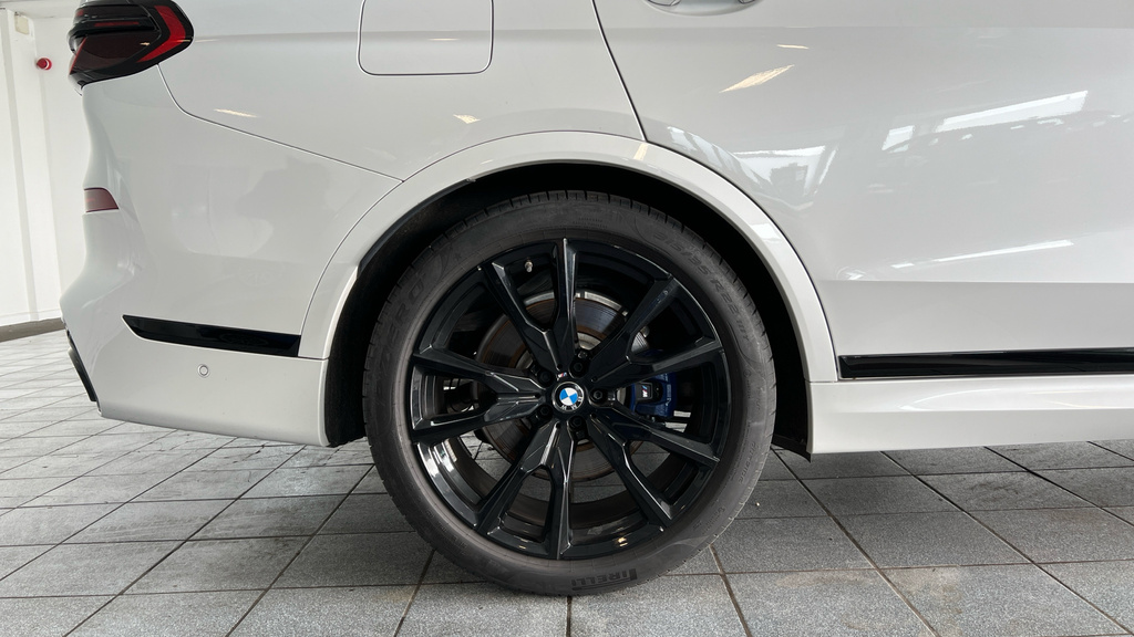BMW X7 Xdrive M60i Step Ultimate Pack Black #27