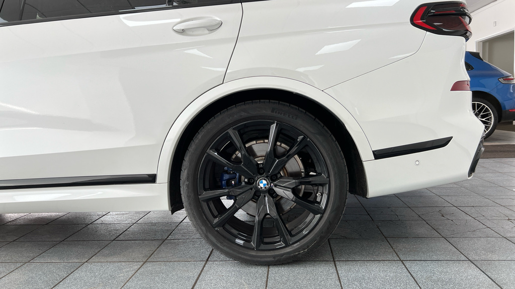 BMW X7 Xdrive M60i Step Ultimate Pack Black #26