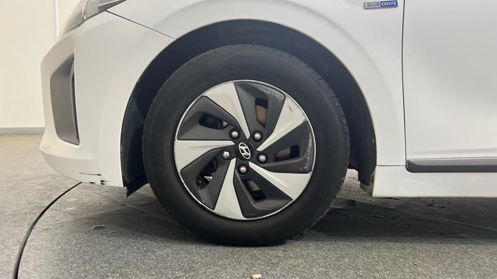 Hyundai Ioniq Hatchback  #18