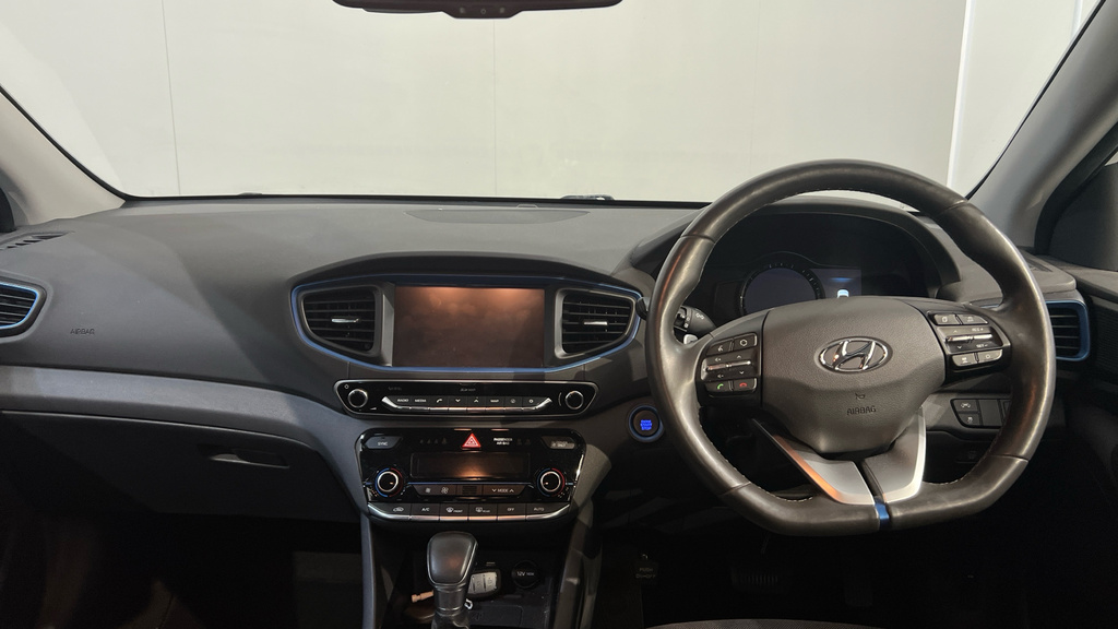Hyundai Ioniq Hatchback  #11