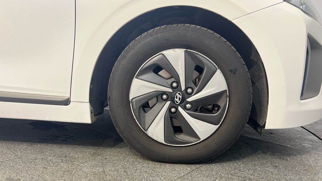 Hyundai Ioniq Hatchback  #17