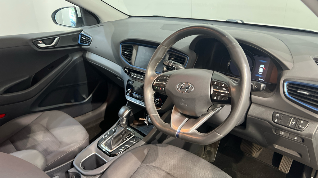 Hyundai Ioniq Hatchback  #9