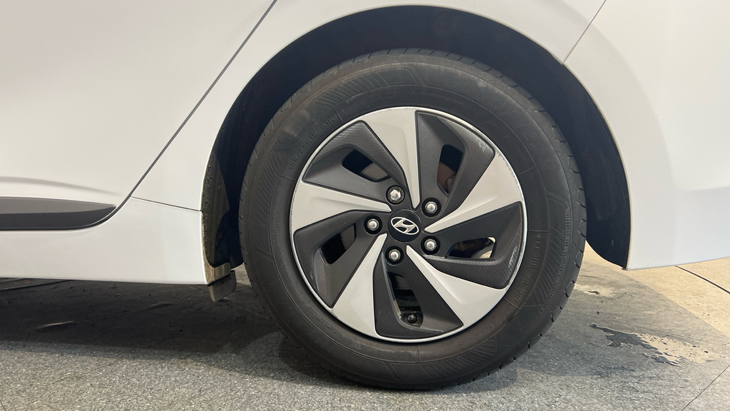 Hyundai Ioniq Hatchback  #19