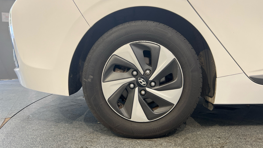 Hyundai Ioniq Hatchback  #20