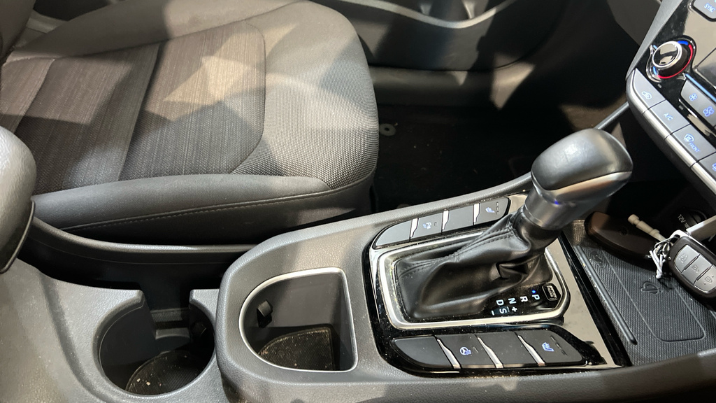 Hyundai Ioniq Hatchback  #28
