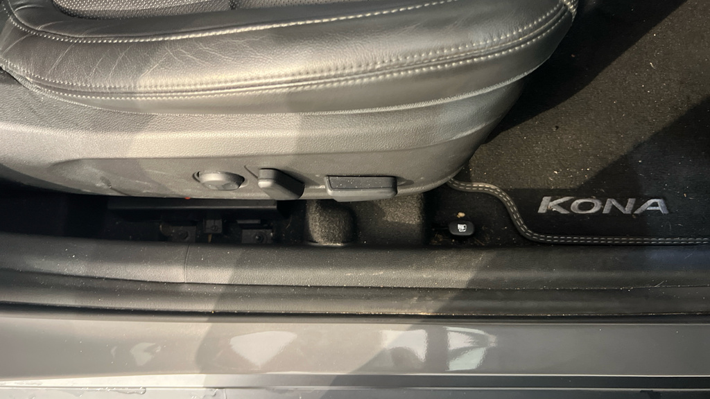 Hyundai Kona Premium Ev Red #36