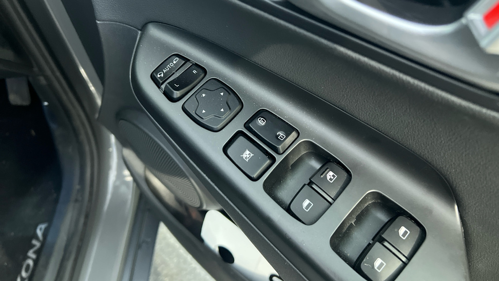 Hyundai Kona Premium Ev Red #30