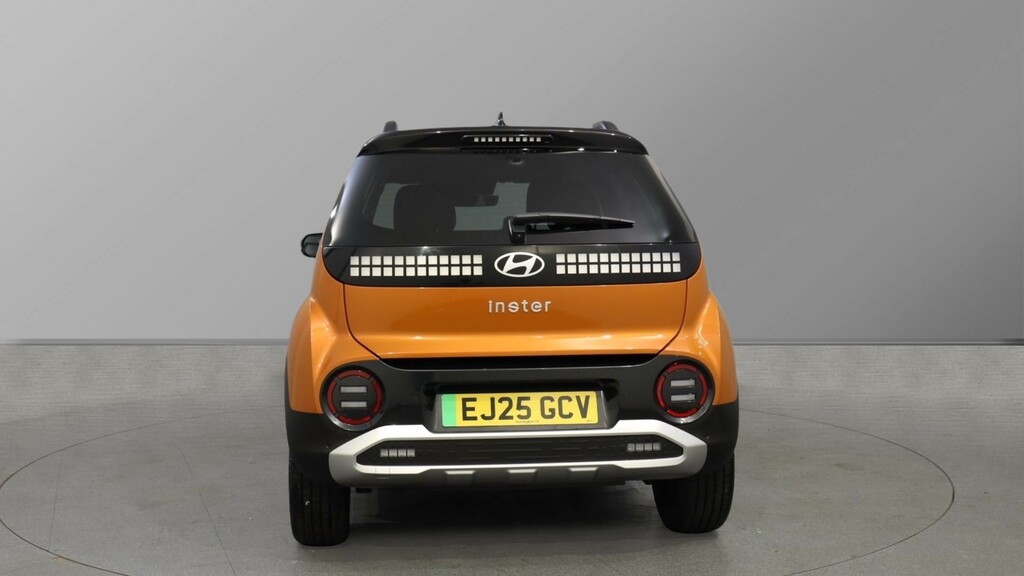 Hyundai Inster Long Range 49Kwh 02 White #4