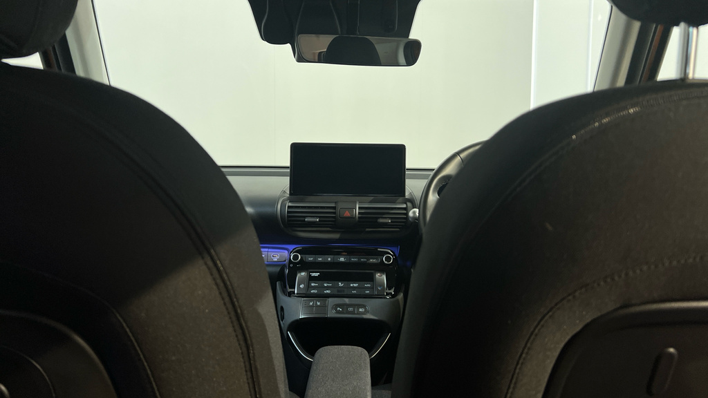 Hyundai Inster Long Range 49Kwh 02 White #12