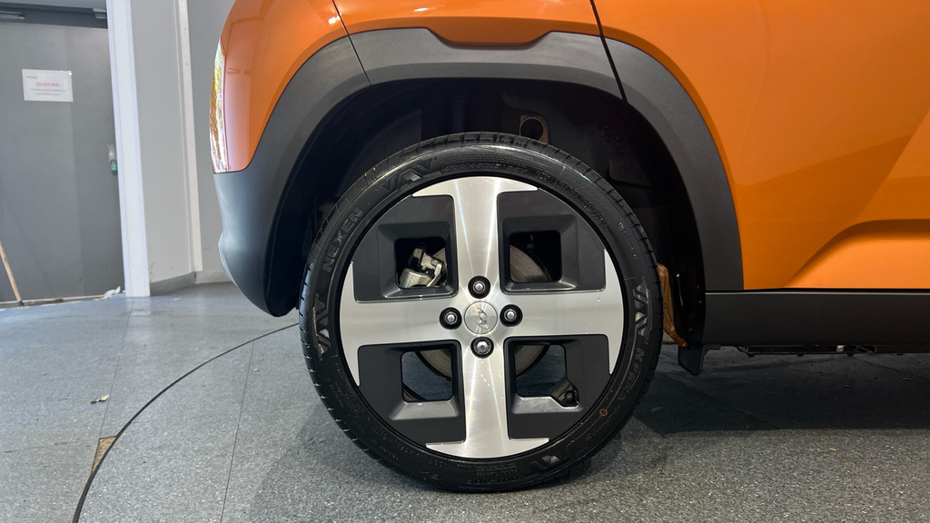 Hyundai Inster Long Range 49Kwh 02 White #20