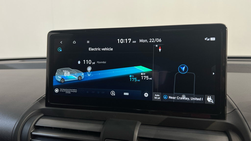 Hyundai Inster Long Range 49Kwh 02 White #40