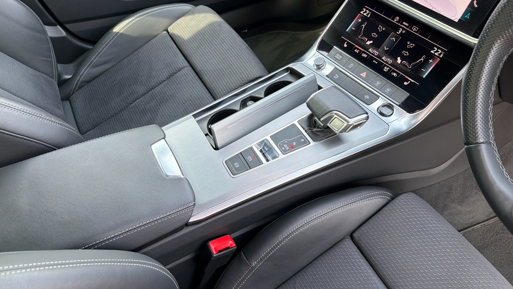 Audi A6 Saloon Sport White #19