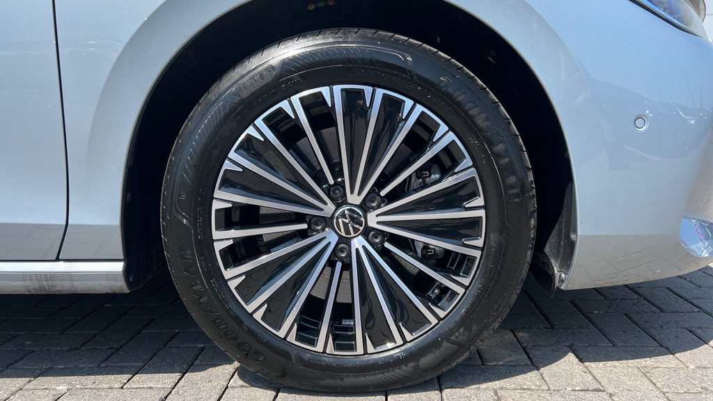 Volkswagen Passat Passat 1.5 Tsi Ehybrid 272 Elegance Dsg Silver #5