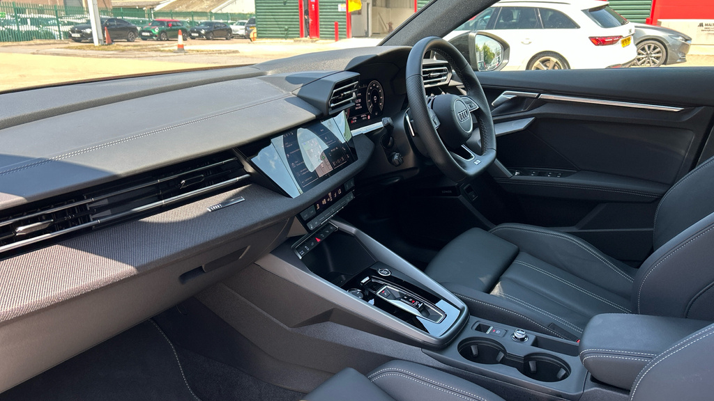 Audi A3 A3 1.5 Tfsi E 204 Black Edition S Tronic LN26NBL Grey #2