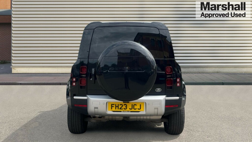 Land Rover Defender 110 Defender 3.0 D250 Se 110 FH23JCJ Black #4