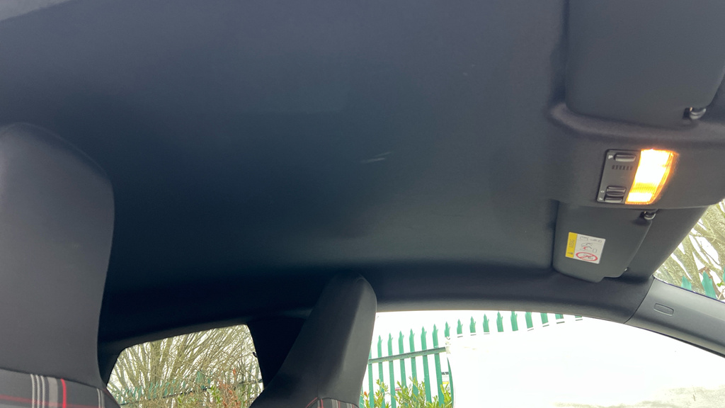 Volkswagen Up 1.0 115Ps Up Gti White #38