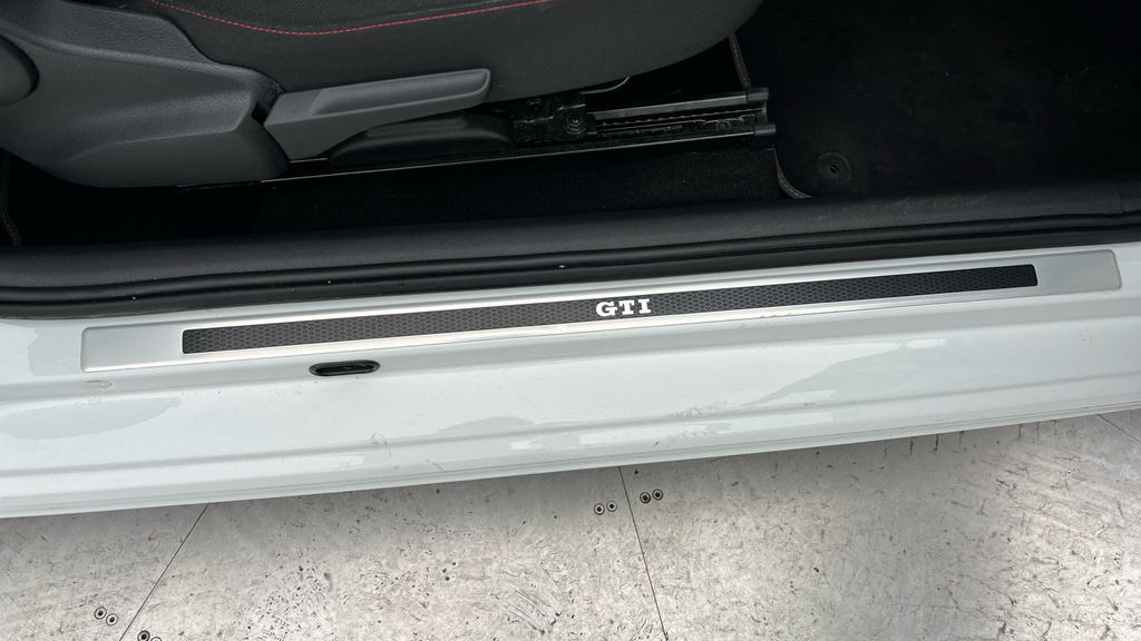 Volkswagen Up 1.0 115Ps Up Gti White #40