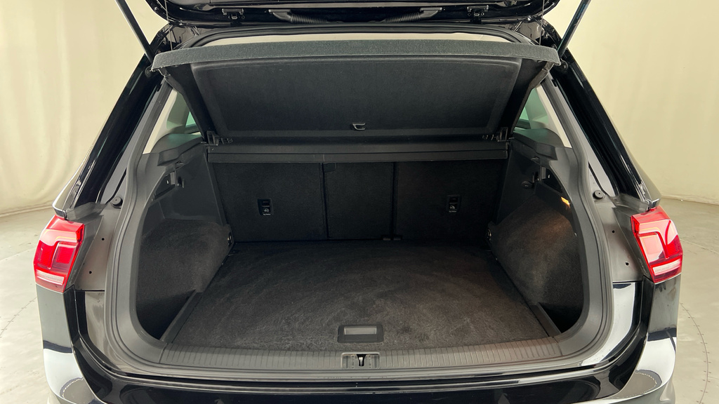 Volkswagen Tiguan Match Black #15