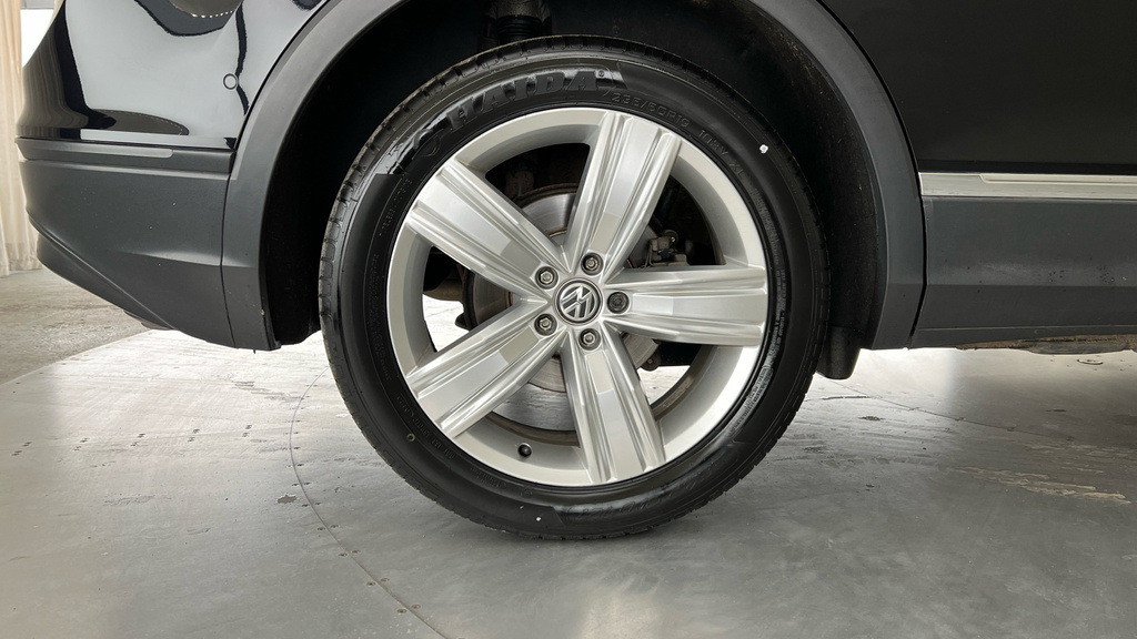 Volkswagen Tiguan Match Black #19