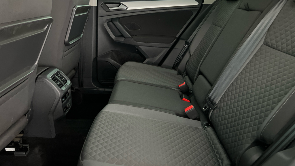 Volkswagen Tiguan Match Black #14
