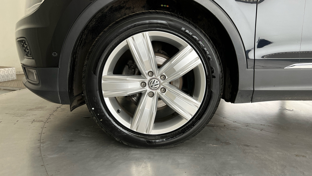 Volkswagen Tiguan Match Black #17