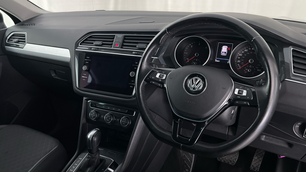 Volkswagen Tiguan Match Black #9