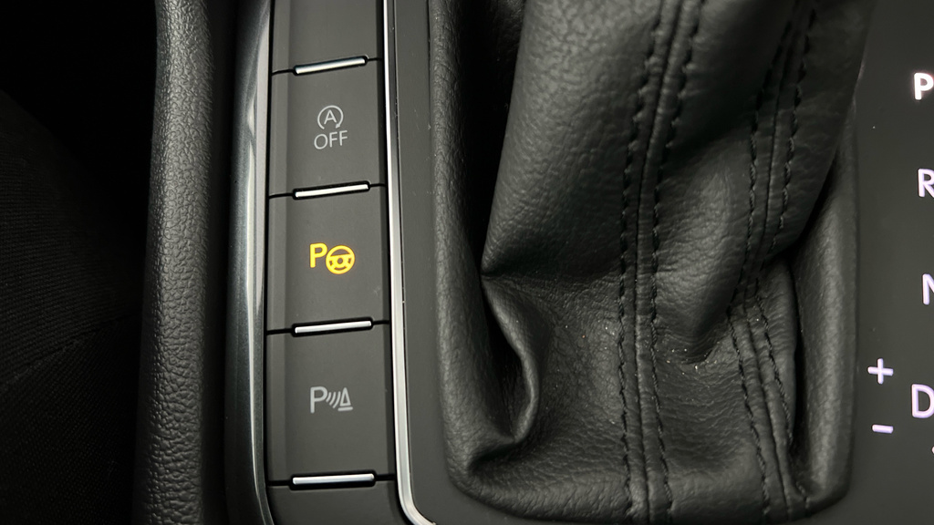 Volkswagen Tiguan Match Black #26
