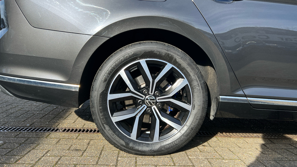 Volkswagen Passat 2.0 Tdi Evo Scr R-line Dsg Black #19