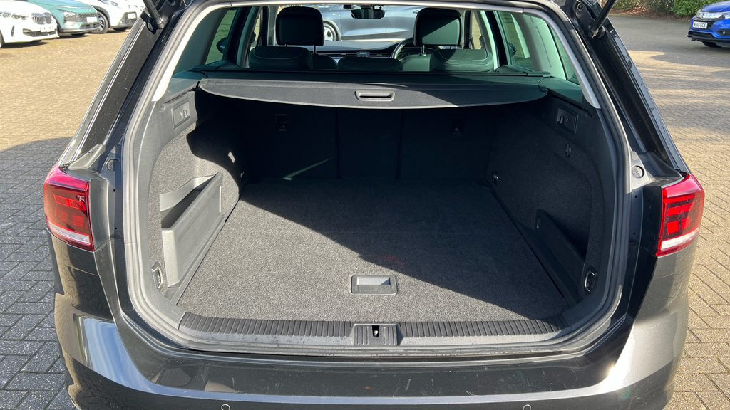 Volkswagen Passat 2.0 Tdi Evo Scr R-line Dsg Black #15