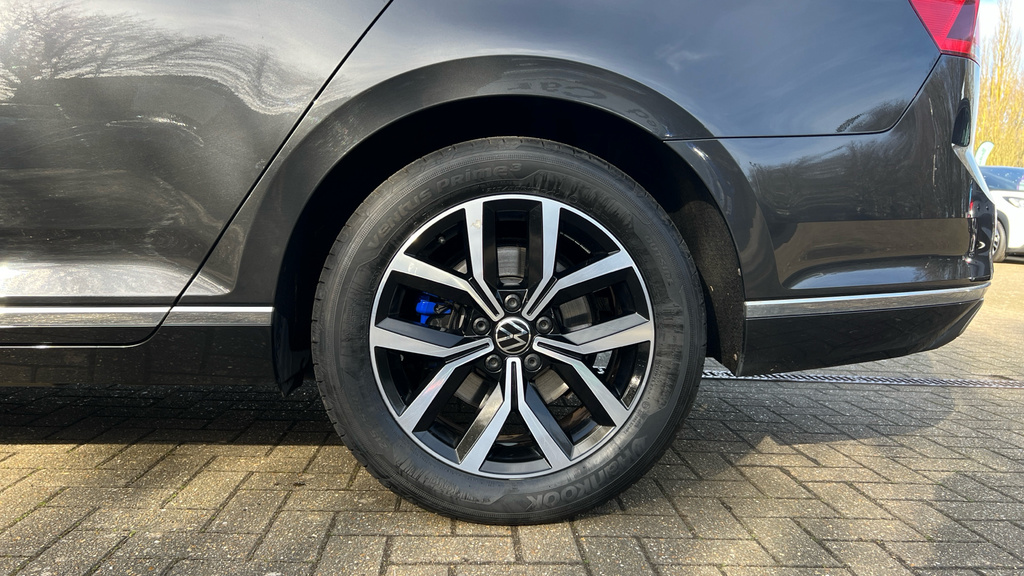 Volkswagen Passat 2.0 Tdi Evo Scr R-line Dsg Black #18
