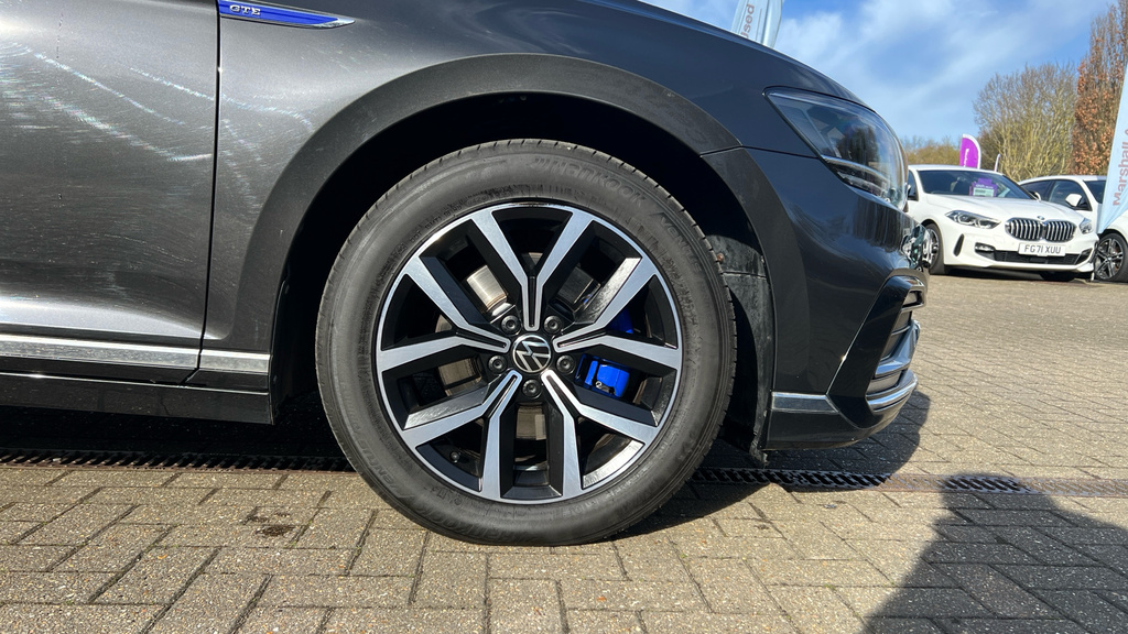 Volkswagen Passat 2.0 Tdi Evo Scr R-line Dsg Black #20